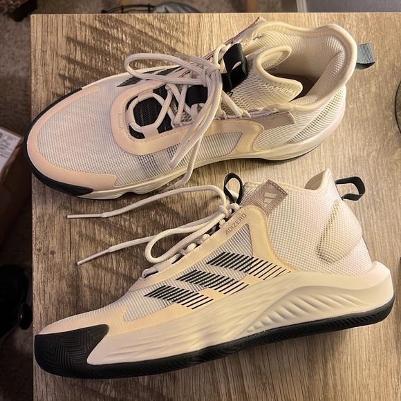 Adidas Adizero sneakers women’s 7 - Picture 2 of 3